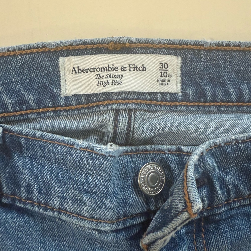 Abercrombie & Fitch High Rise Skinny Jeans